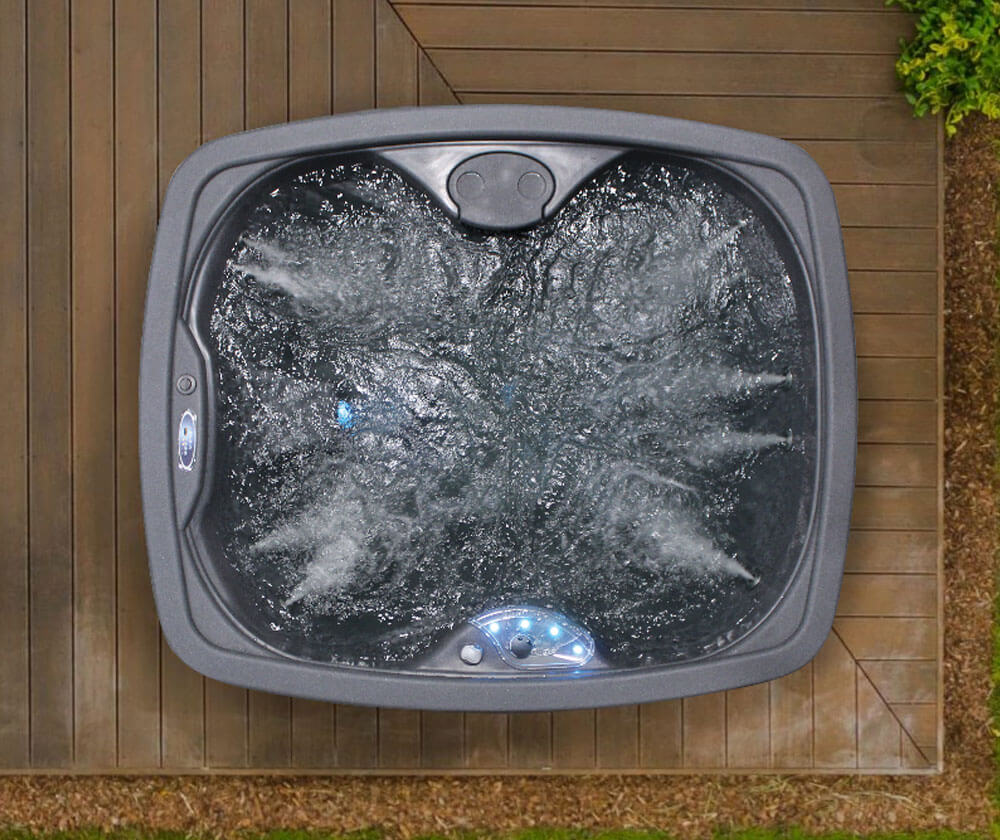 Pür Spas The Spartan Hot Tub